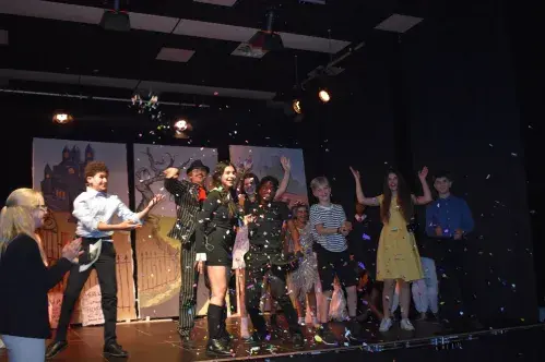 Cast ensemble